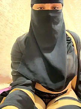  Laiali  online show from November 4, 2025, 1:10 pm