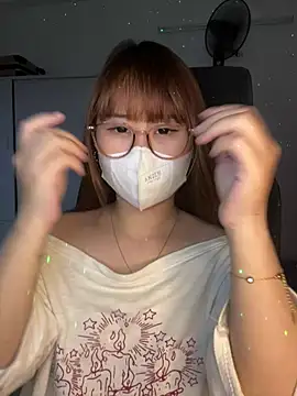 Meowyeuk6 online show from January 19, 2026, 3:27 pm