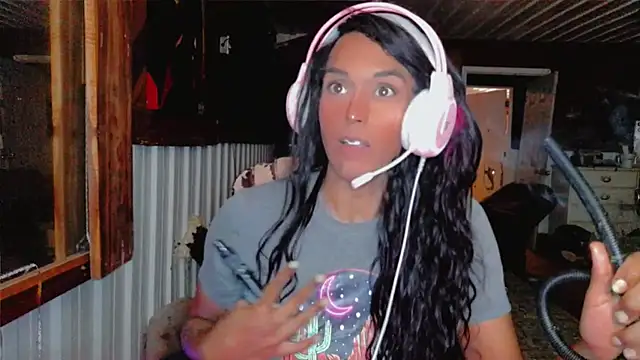 HTXBBY3130 online show from October 10, 2025, 2:21 am