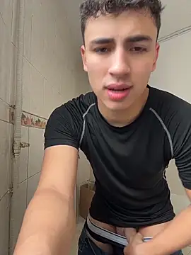 Snapshot of AdrianRinaldi chatting on May 6, 2026, 2:11 pm AdrianRinaldi online show from May 6, 2026, 2:11 pm