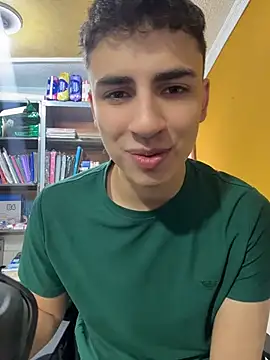 Snapshot of AdrianRinaldi chatting on May 20, 2026, 2:01 pm AdrianRinaldi online show from May 20, 2026, 2:01 pm