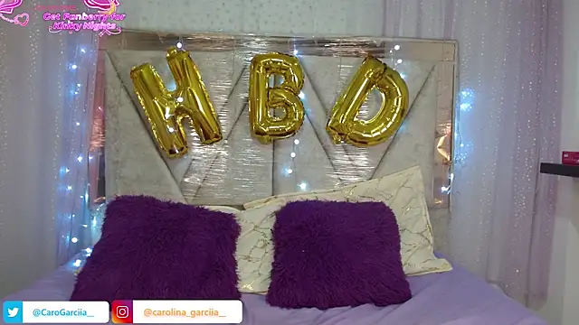 Carolinagarcia12345 online show from November 27, 2025, 6:10 pm