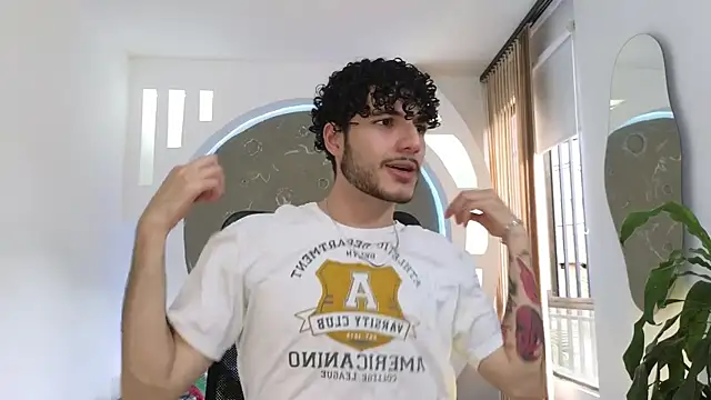 Rafael Mendezz online show from September 11, 2025, 8:42 pm