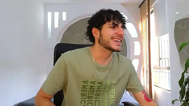 Rafael Mendezz online show from September 12, 2025, 8:53 pm