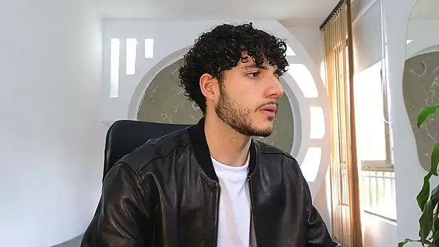 Rafael Mendezz online show from September 18, 2025, 8:55 pm