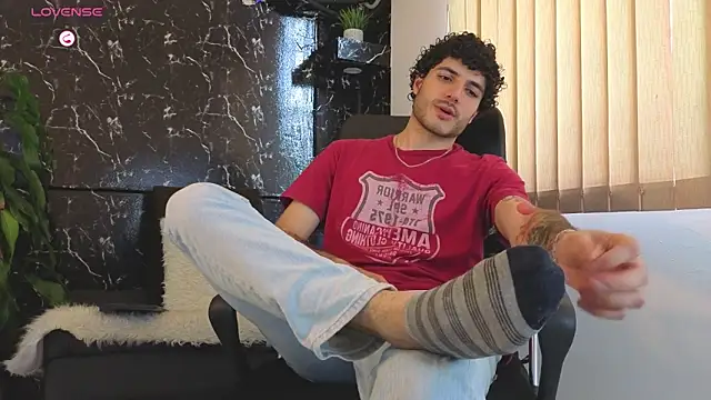 Rafael Mendezz online show from May 15, 2026, 8:05 pm