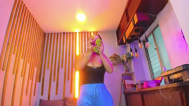 Jennifer Vega1 online show from November 15, 2025, 9:50 am