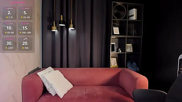 Julia Giulia online show from March 26, 2026, 3:17 pm