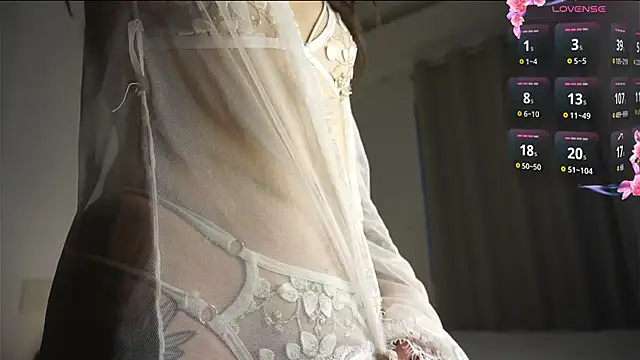 Morena Dolce online show from October 26, 2025, 3:12 am