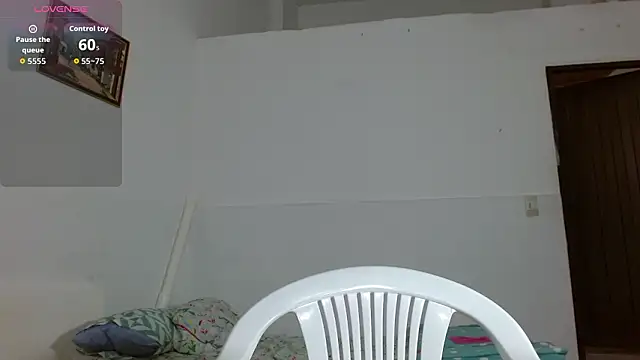 CanelaDeluxe online show from February 9, 2026, 2:54 pm