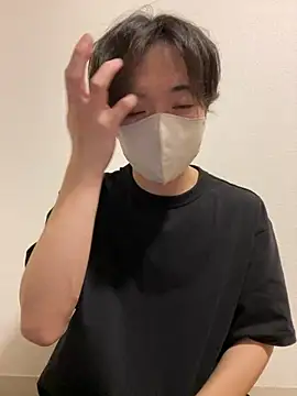 Yuma0718 online show from November 9, 2025, 12:58 pm