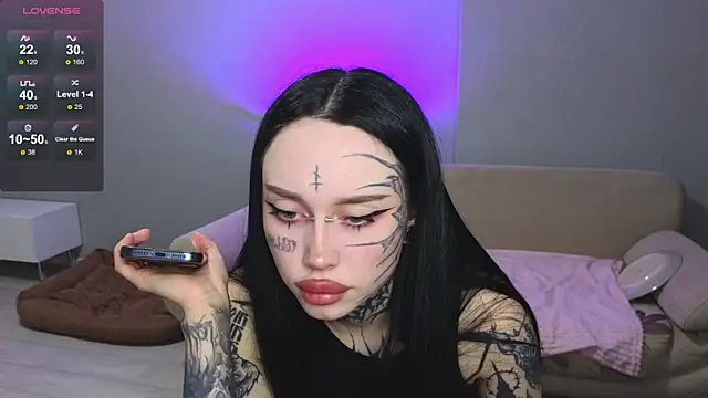 Somniyaa online show from April 19, 2026, 3:55 pm