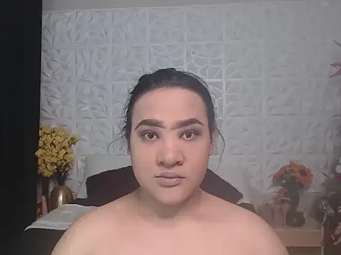 Snapshot of Hotcum_ella chatting on December 16, 2025, 11:54 pm Hotcum ella online show from December 16, 2025, 11:54 pm