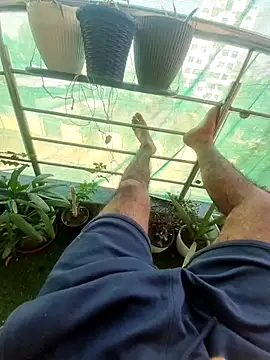 YoursThickDick online show from April 11, 2026, 4:39 am