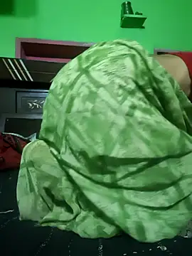 Shreya-couple online show from October 25, 2025, 1:24 am