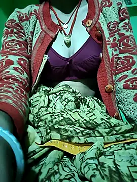 Shreya-couple online show from November 18, 2025, 1:11 am