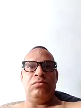 joseib12561 online show from October 25, 2025, 1:18 pm