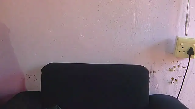 Snapshot of Augustine-Blooomxx chatting on February 6, 2026, 1:36 pm Augustine-Blooomxx online show from February 6, 2026, 1:36 pm