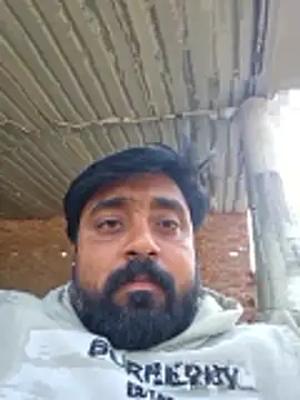 Snapshot of Raju_fuckerr chatting on February 2, 2026, 8:35 am Raju fuckerr online show from February 2, 2026, 8:35 am