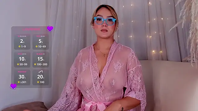 Snapshot of frehia_dimou chatting on April 14, 2026, 2:06 am frehia dimou online show from April 14, 2026, 2:06 am