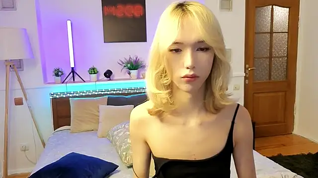 okerriella online show from March 27, 2026, 5:35 am