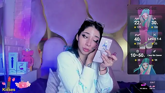 Niina Sissy online show from April 6, 2026, 5:19 am