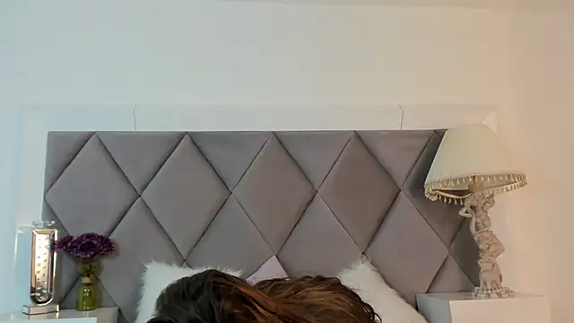 GiadaRizzo online show from October 9, 2025, 2:04 pm