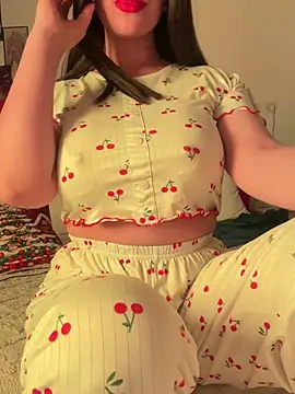 OnlyRima online show from February 3, 2026, 10:15 pm