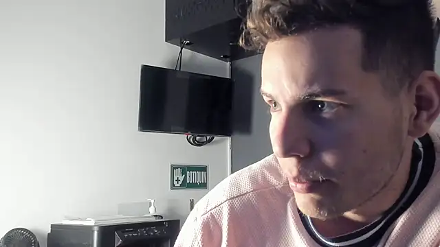 lara and danny online show from October 10, 2025, 4:28 pm