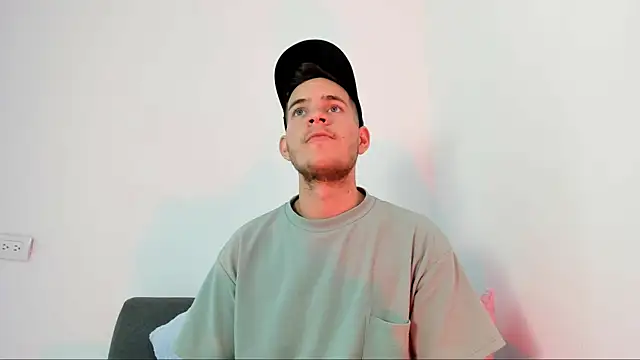 lara and danny online show from October 26, 2025, 7:53 pm