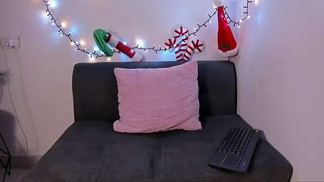 lara and danny online show from November 14, 2025, 1:15 am