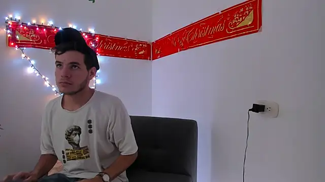 lara and danny online show from December 4, 2025, 1:42 pm