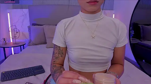 NaishaFord 1 online show from September 11, 2025, 3:28 am