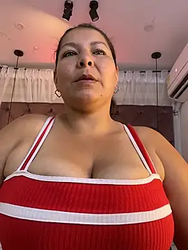 Snapshot of Sussan__ chatting on June 6, 2026, 11:48 am Sussan online show from June 6, 2026, 11:48 am