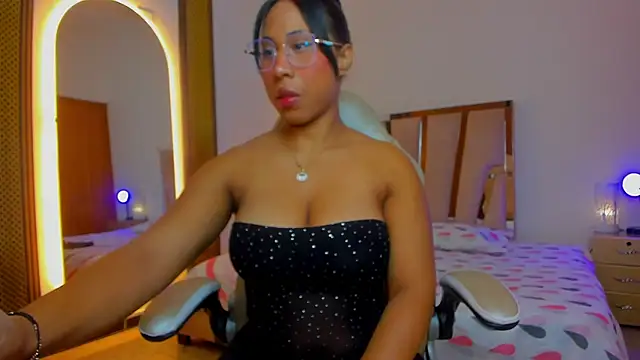 Elowen Clark online show from January 12, 2026, 8:14 pm