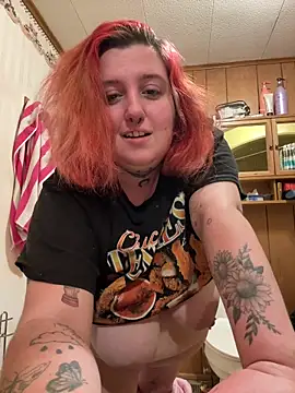 vanessraine online show from December 16, 2025, 9:47 am