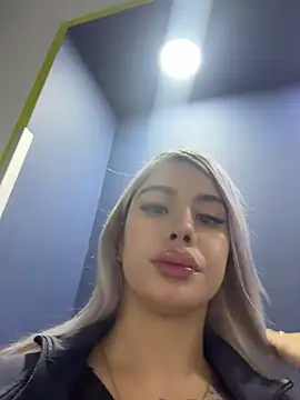 Snapshot of YouCandiSumisa chatting on July 9, 2026, 7:40 pm YouCandiSumisa online show from July 9, 2026, 7:40 pm