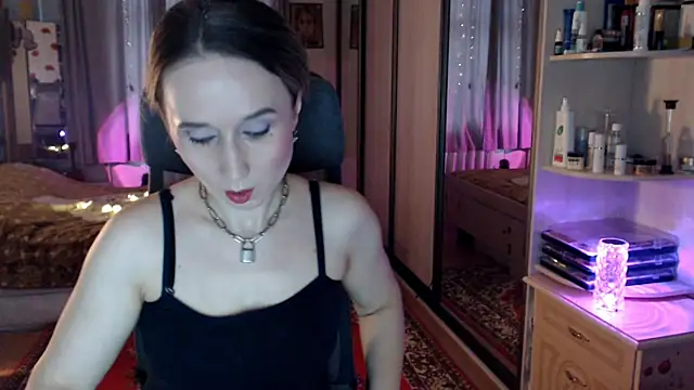 ClassyInna online show from November 1, 2025, 4:47 am