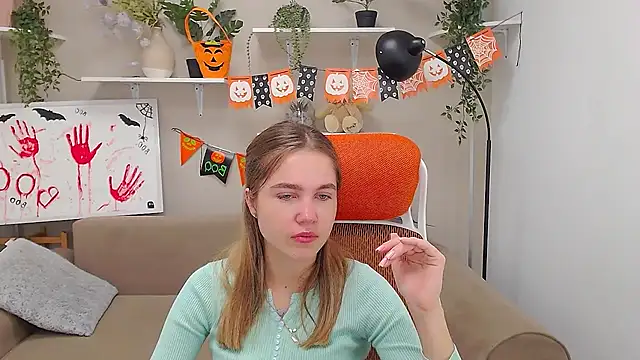 Snapshot of Spicy_Lexi chatting on October 20, 2025, 6:25 am Spicy Lexi online show from October 20, 2025, 6:25 am