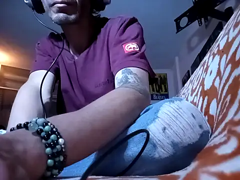 githot online show from November 19, 2025, 7:41 am