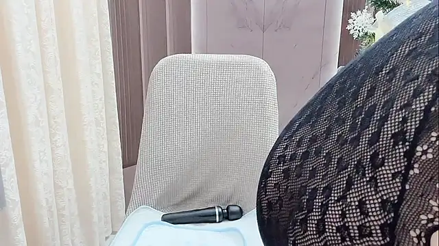 Shenlly online show from December 14, 2025, 1:22 am