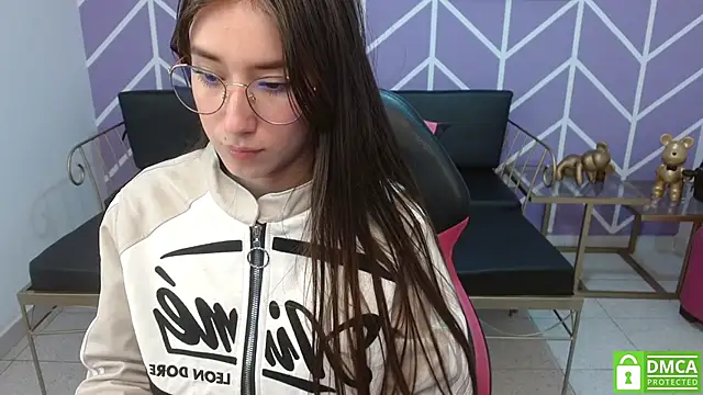 Adhara Kitten online show from September 23, 2025, 1:03 pm