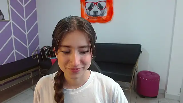 Adhara Kitten online show from October 16, 2025, 1:01 pm