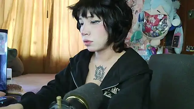 Terraelowen online show from April 22, 2026, 4:52 pm