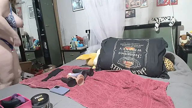 Lilirose-63 online show from October 30, 2025, 5:42 am