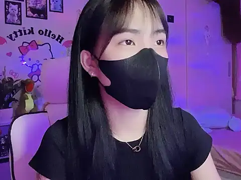 keelinnn19 online show from October 9, 2025, 6:50 pm