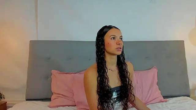 Luna Claire online show from September 24, 2025, 12:52 pm