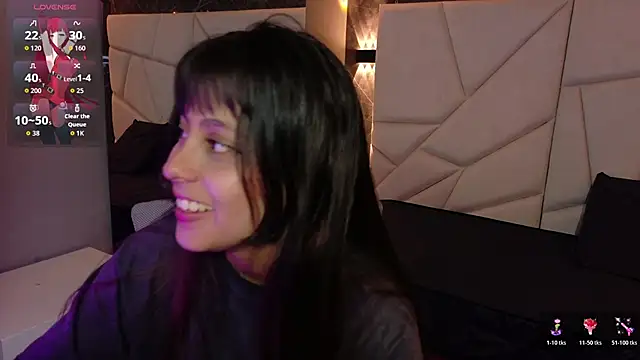 sophiaa 7 online show from November 7, 2025, 11:21 am