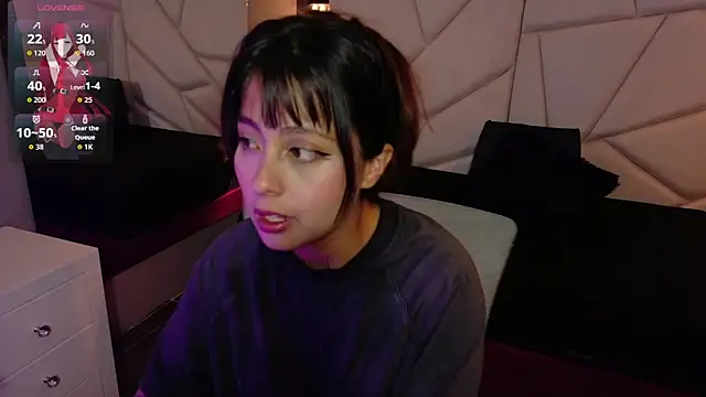 sophiaa 7 online show from November 10, 2025, 11:20 am