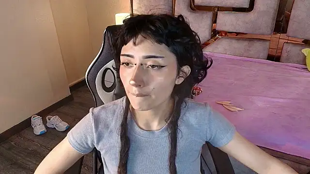 Babyyrasta666 online show from December 5, 2025, 3:48 am